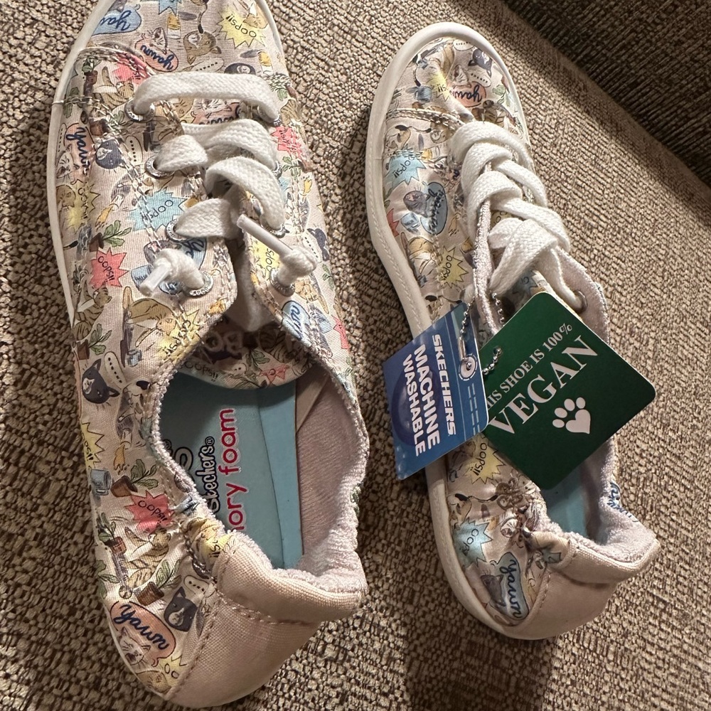 Skechers Bobs Size 7